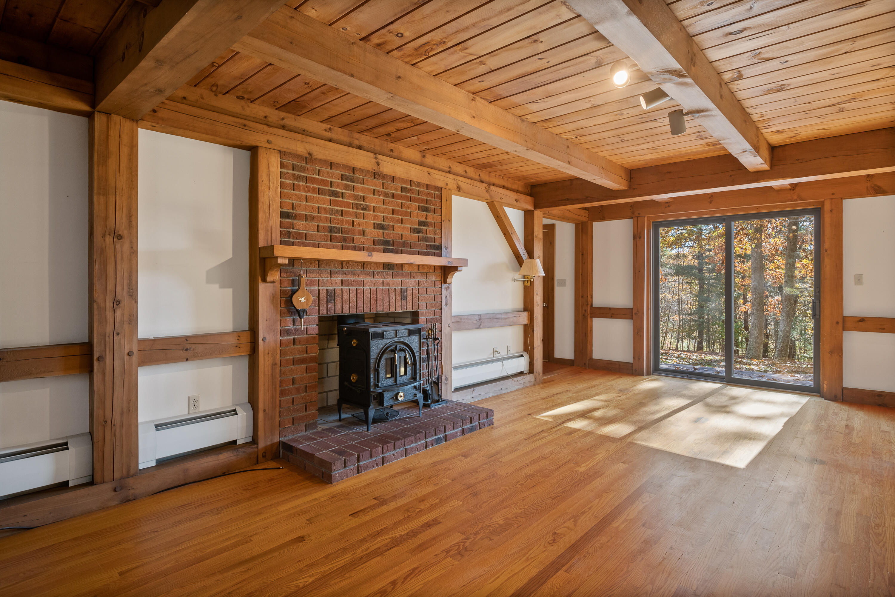 16 Captains Way Kittery Point, ME 03905 - Photo 15 of 42 Living Room