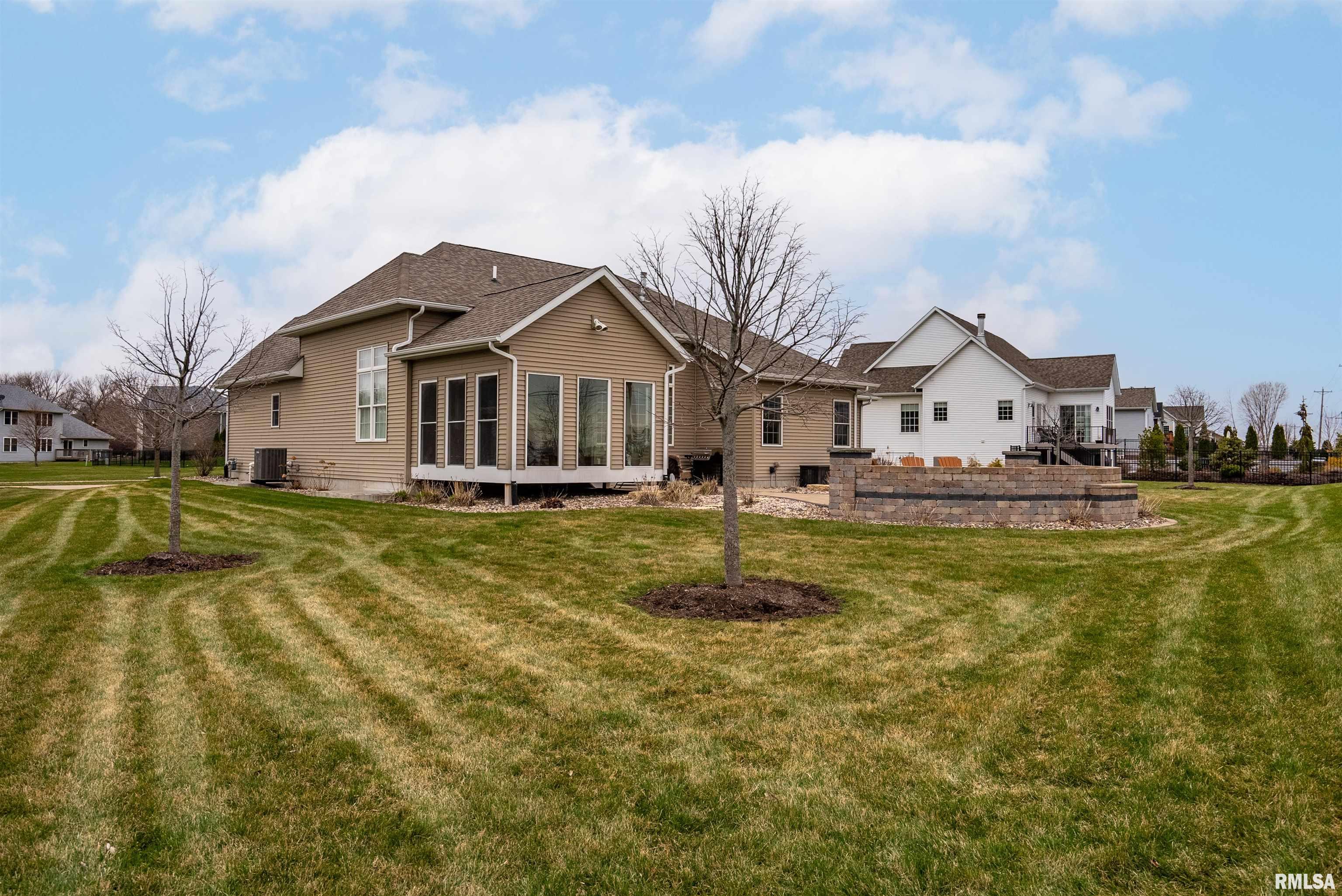4032 Thomas Pointe Road Davenport, IA 52807 - Photo 35 of 37 Gallery Image 35
