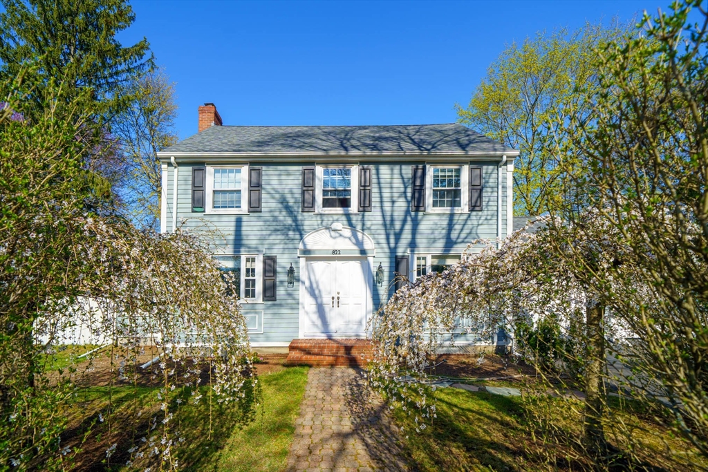 822 Walnut Street Newton, MA 02459 - Photo 1 of 36 Gallery Image 1