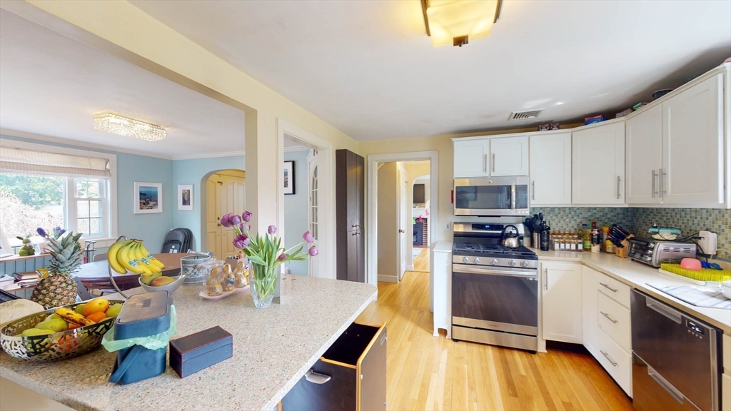 822 Walnut Street Newton, MA 02459 - Photo 13 of 36 Gallery Image 13