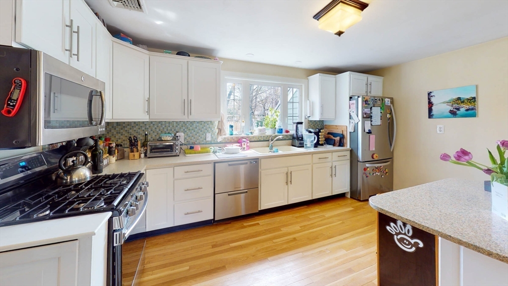 822 Walnut Street Newton, MA 02459 - Photo 14 of 36 Gallery Image 14