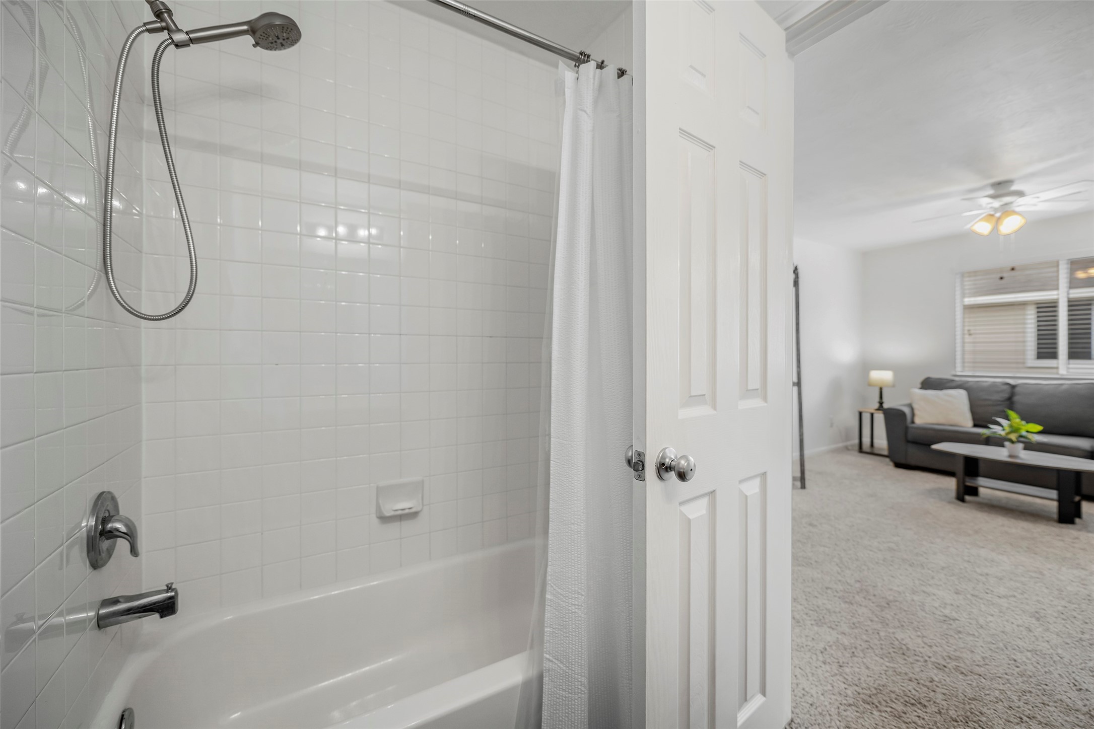 10519 Day Trail Lane Spring, TX 77379 - Photo 23 of 36 Buest Bath
