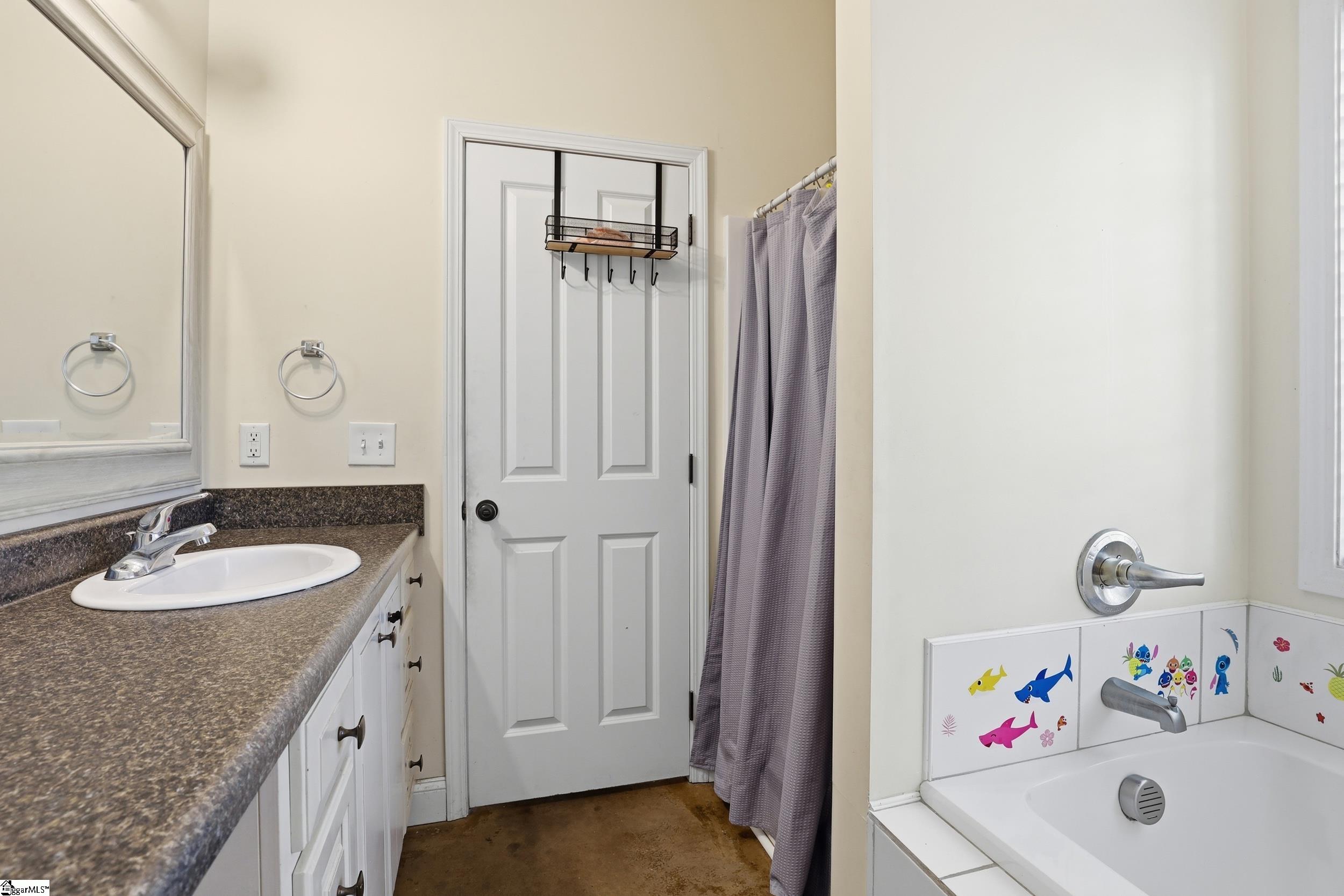 115 Dundee Court Anderson, SC 29621 - Photo 17 of 32 Gallery Image 17