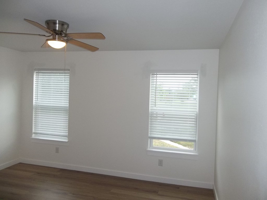240 Pin Oak Way North Kerrville, TX 78028 - Photo 6 of 12 Bed room 2