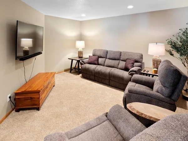 $1,400,000 | 4510 County Road 30 Southwest, Waverly, MN 55390
