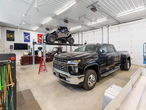 $1,400,000 | 4510 County Road 30 Southwest, Waverly, MN 55390