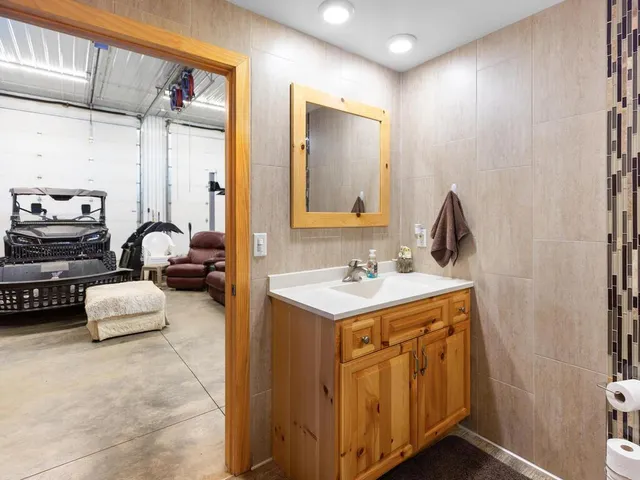 $1,400,000 | 4510 County Road 30 Southwest, Waverly, MN 55390