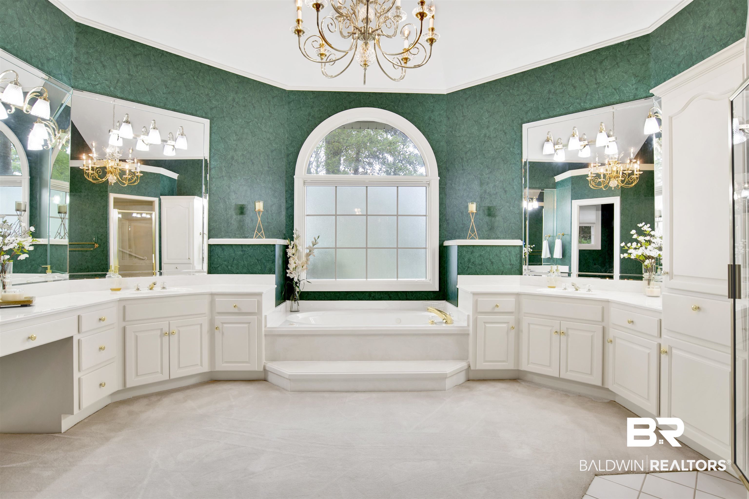 106 Old Mill Road Fairhope, AL 36532 - Photo 39 of 49 Bathroom featuring a garden tub, wallpapered walls, a chandelier, and two vanities