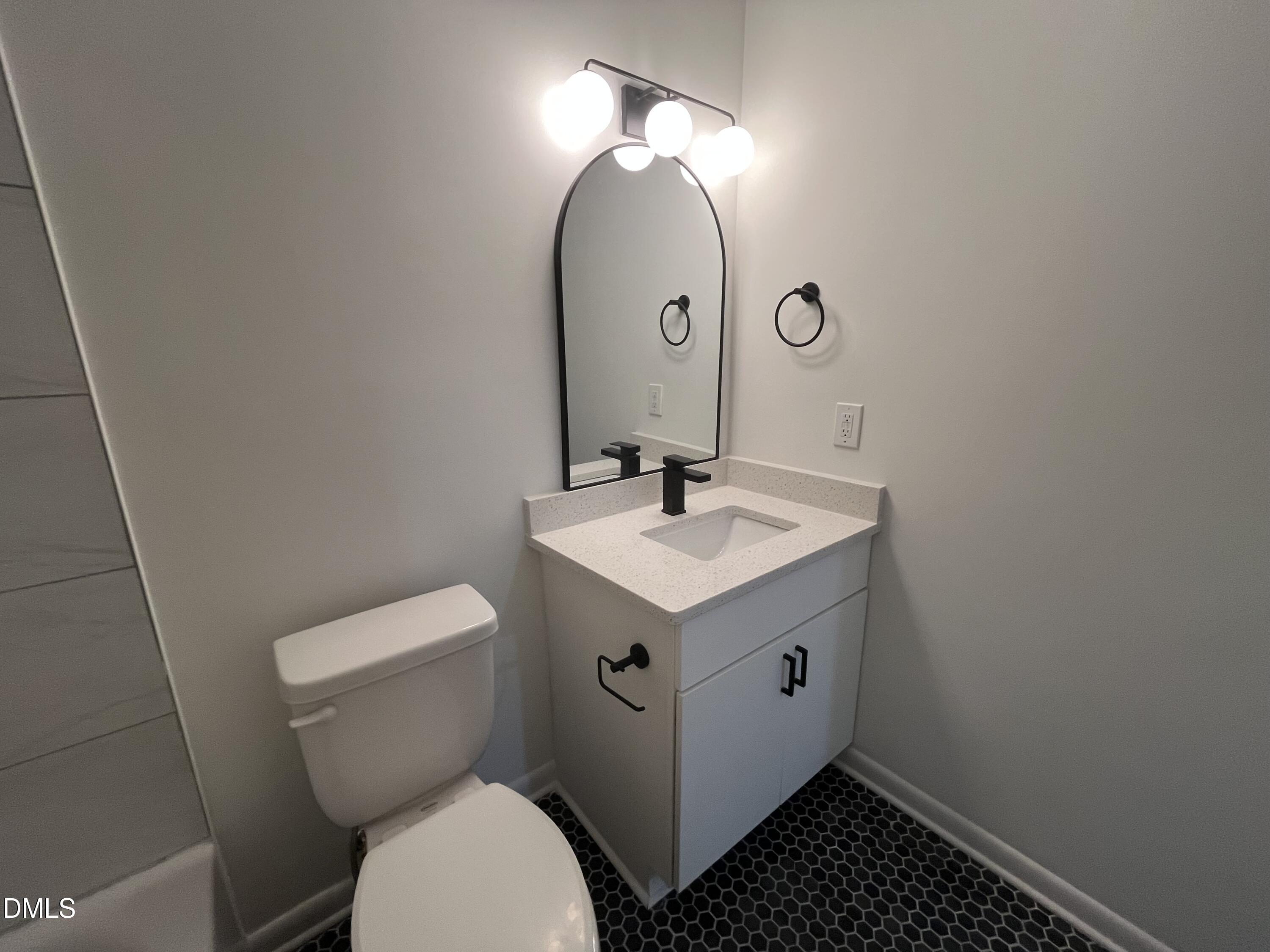 708 Hawes Court, Unit B Raleigh, NC 27608 - Photo 11 of 16 IMG_5980