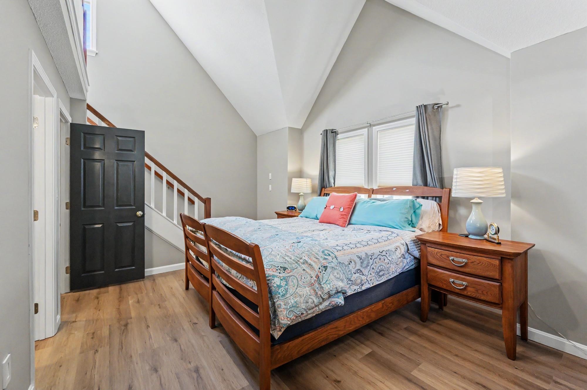 3 Salisbury Road Nashua, NH 03064 - Photo 5 of 48