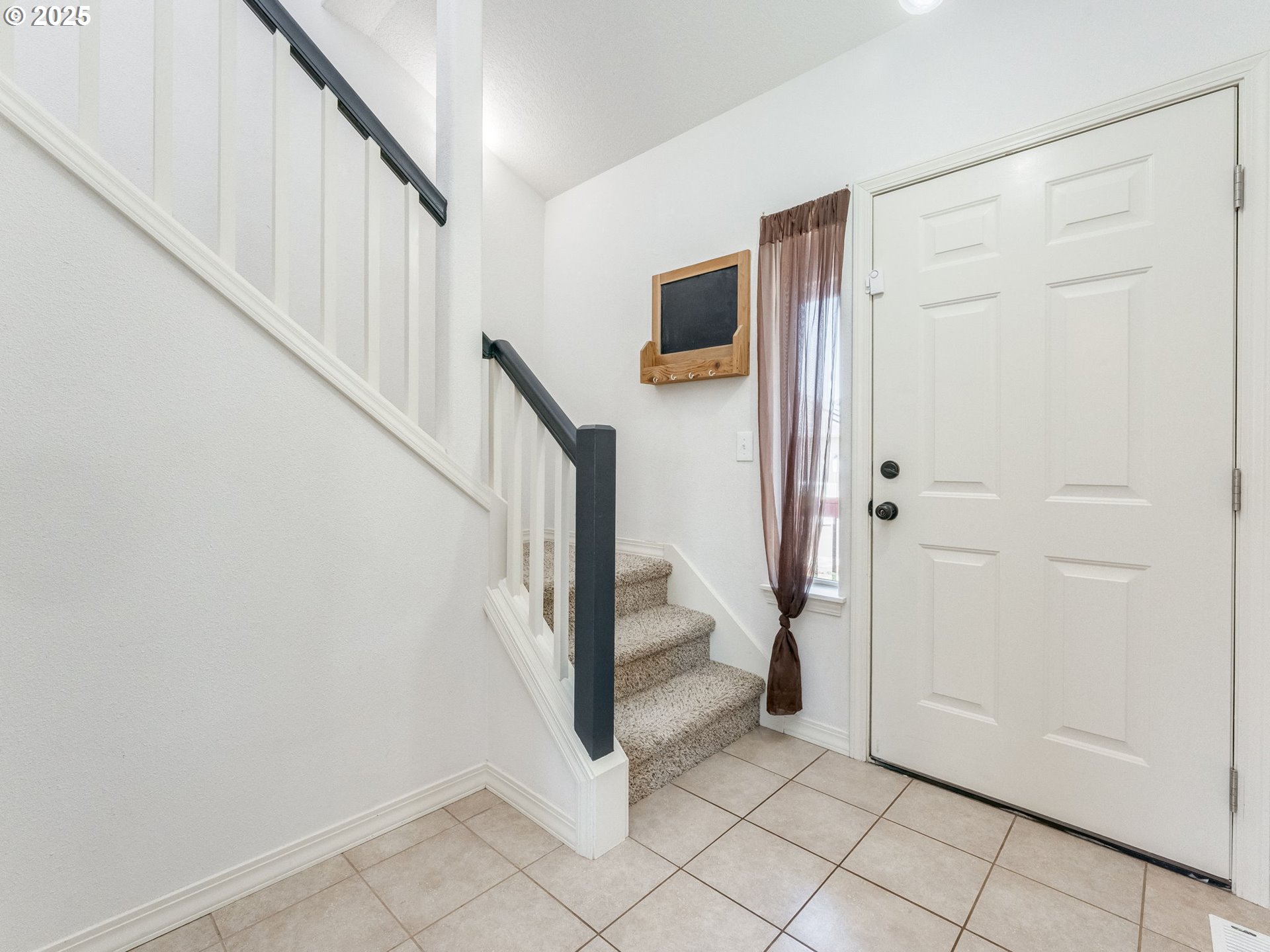 230 Northwest Sagan Loop Sheridan, OR 97378 - Photo 4 of 26 a view of entryway with furniture and front door