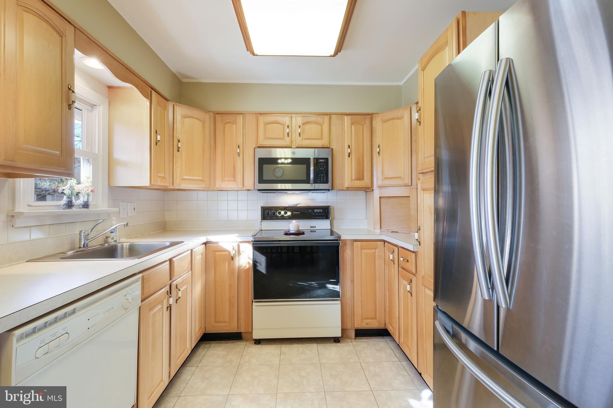 55 Mayflower Road Levittown, PA 19056 - Photo 14 of 27 Gallery Image 14
