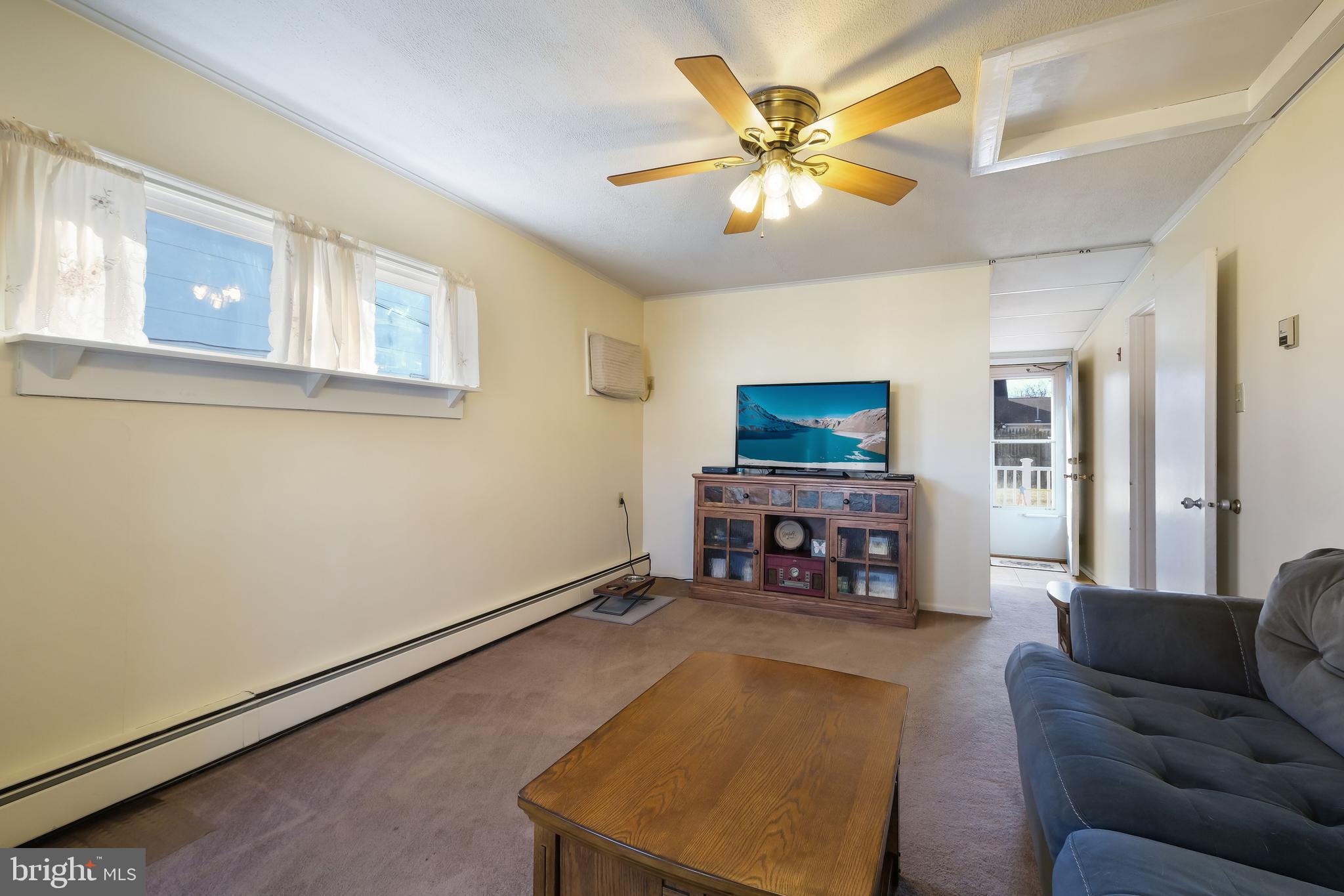 55 Mayflower Road Levittown, PA 19056 - Photo 10 of 27 Gallery Image 10