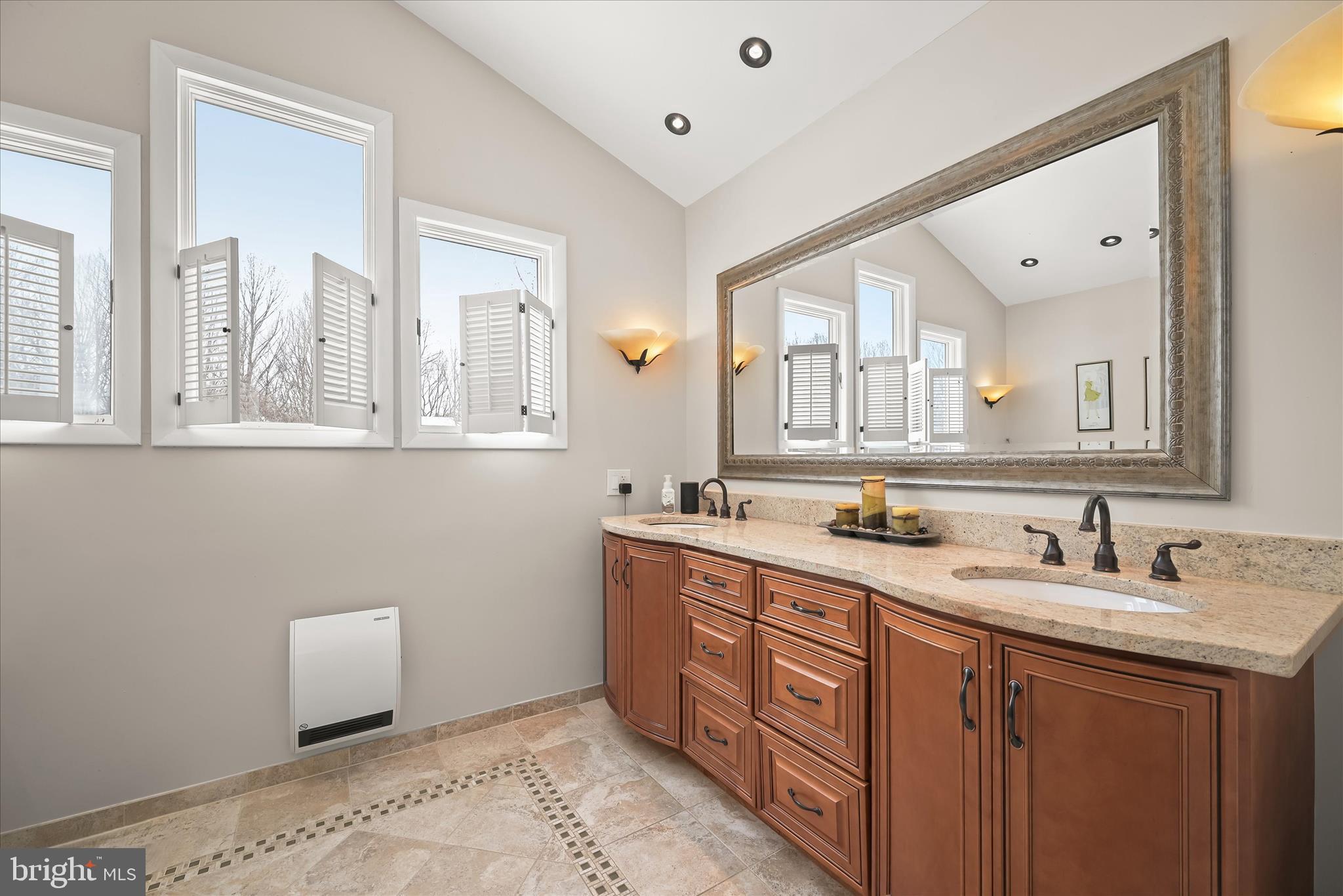 11810 Far Edge Path Columbia, MD 21044 - Photo 36 of 71 Dual Vanity