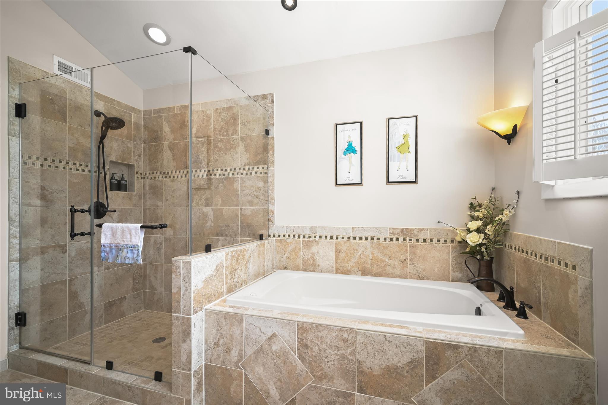 11810 Far Edge Path Columbia, MD 21044 - Photo 37 of 71 Separate Glass-Enclosed Walk-in Shower