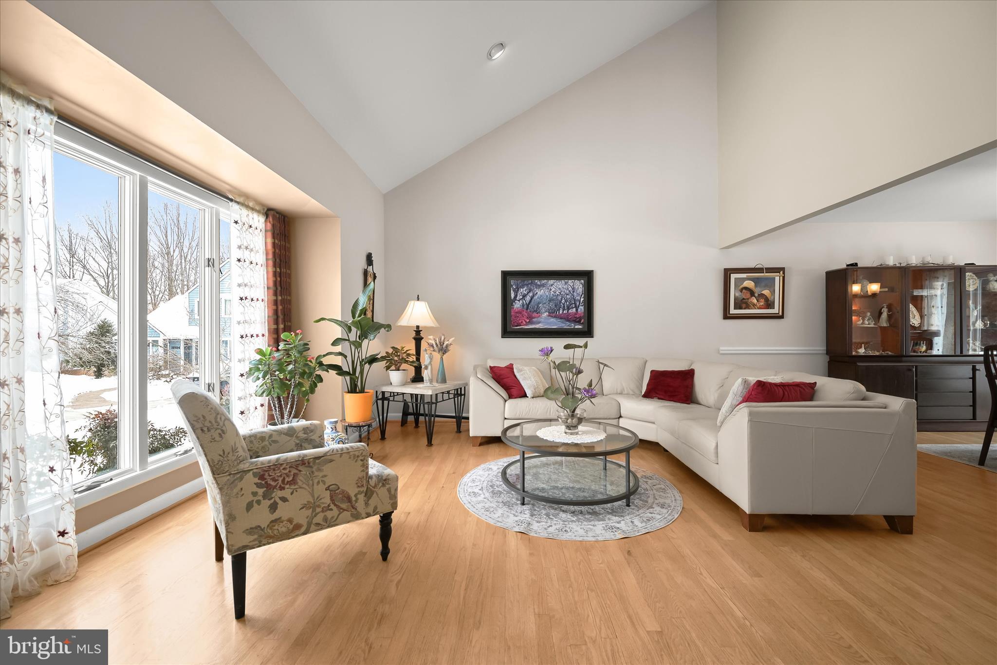 11810 Far Edge Path Columbia, MD 21044 - Photo 6 of 71 Sun Filled Living Room