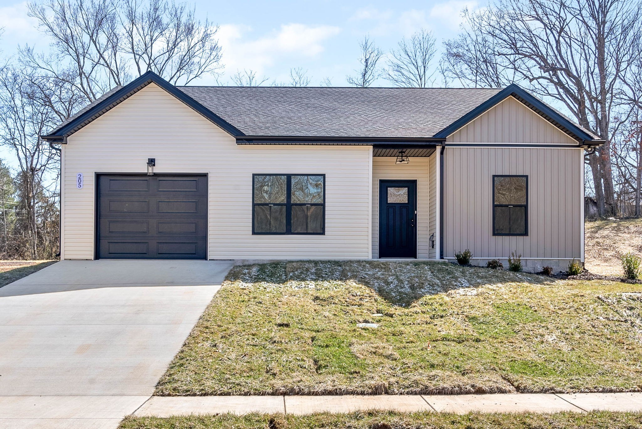 205 Wayne Hall Road Clarksville, TN 37040 - Photo 5 of 47