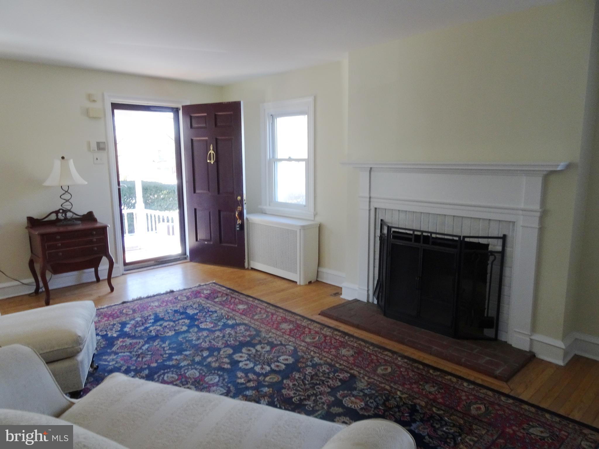 115 Rorer Street Glenside, PA 19038 - Photo 3 of 18 Forma Living Room