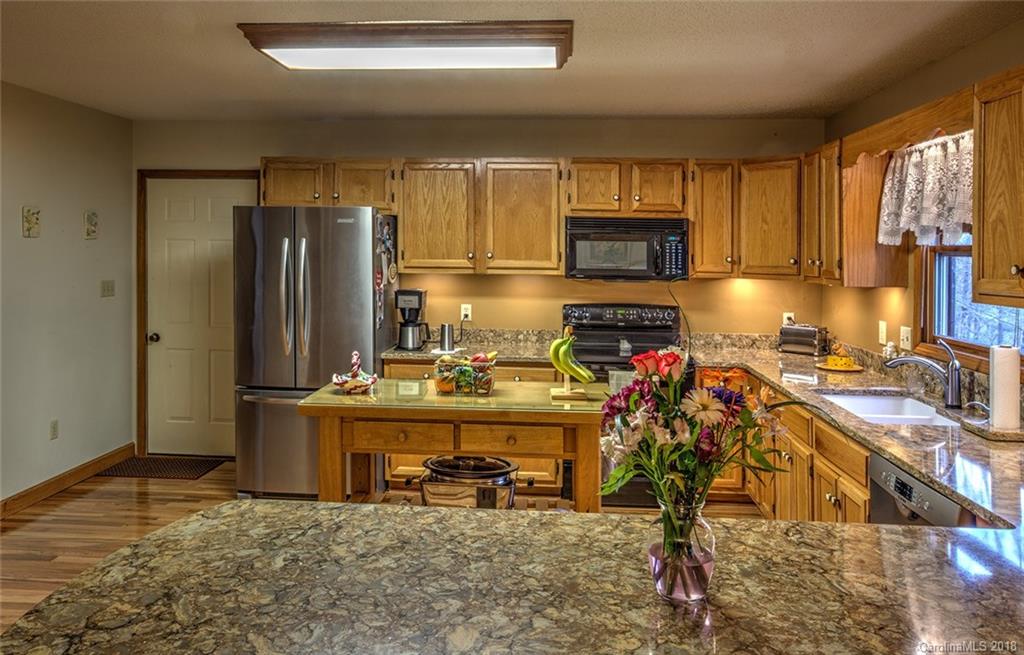 261 Tiptop Road Brevard, NC 28712 - Photo 4 of 13 Gallery Image 4