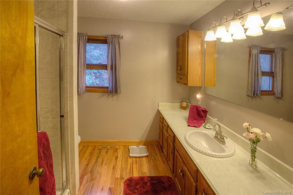 261 Tiptop Road Brevard, NC 28712 - Photo 9 of 13 Gallery Image 9
