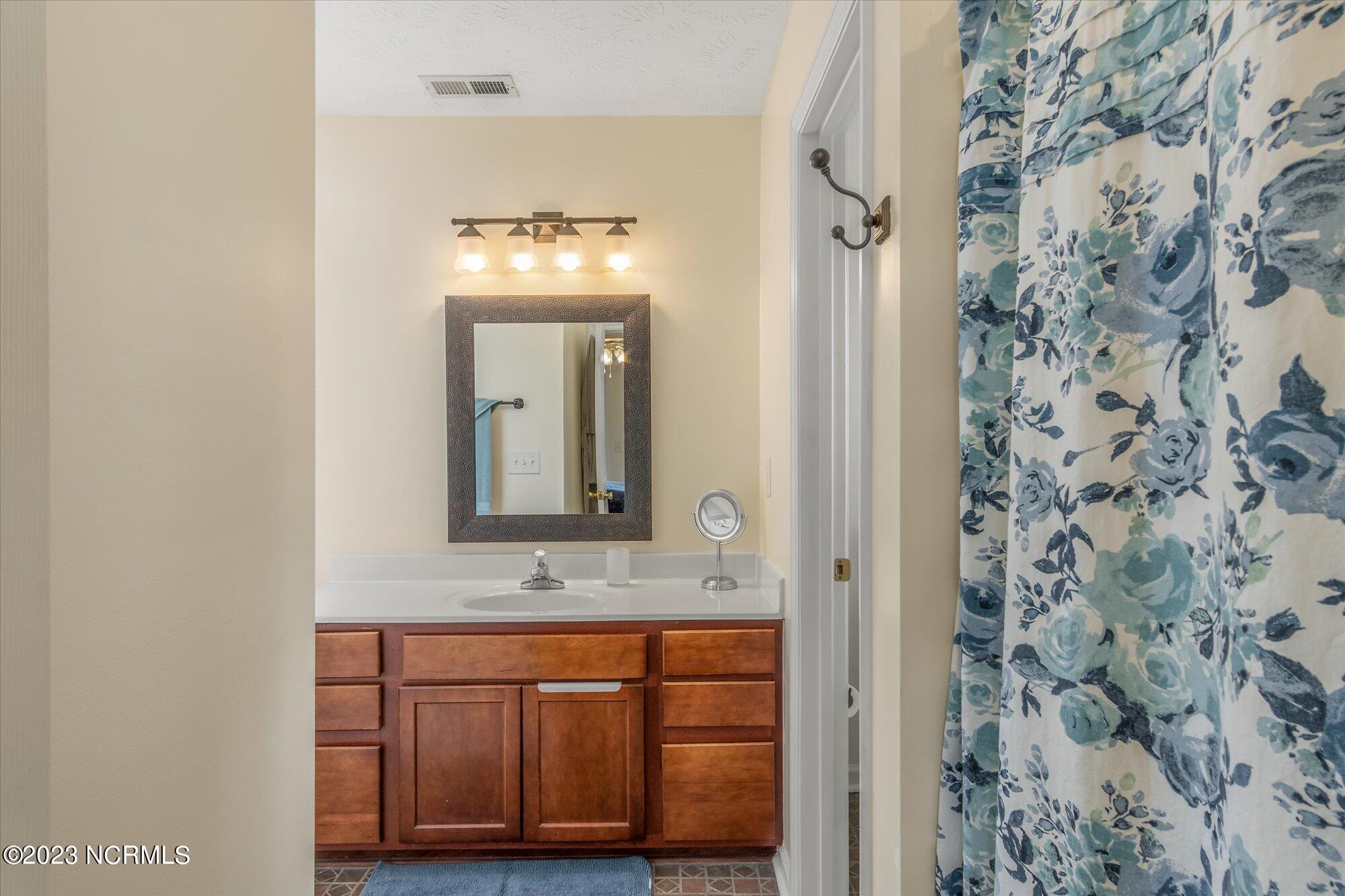 214 Rutherford Way Jacksonville, NC 28540 - Photo 28 of 44 28-214 Rutherford-28