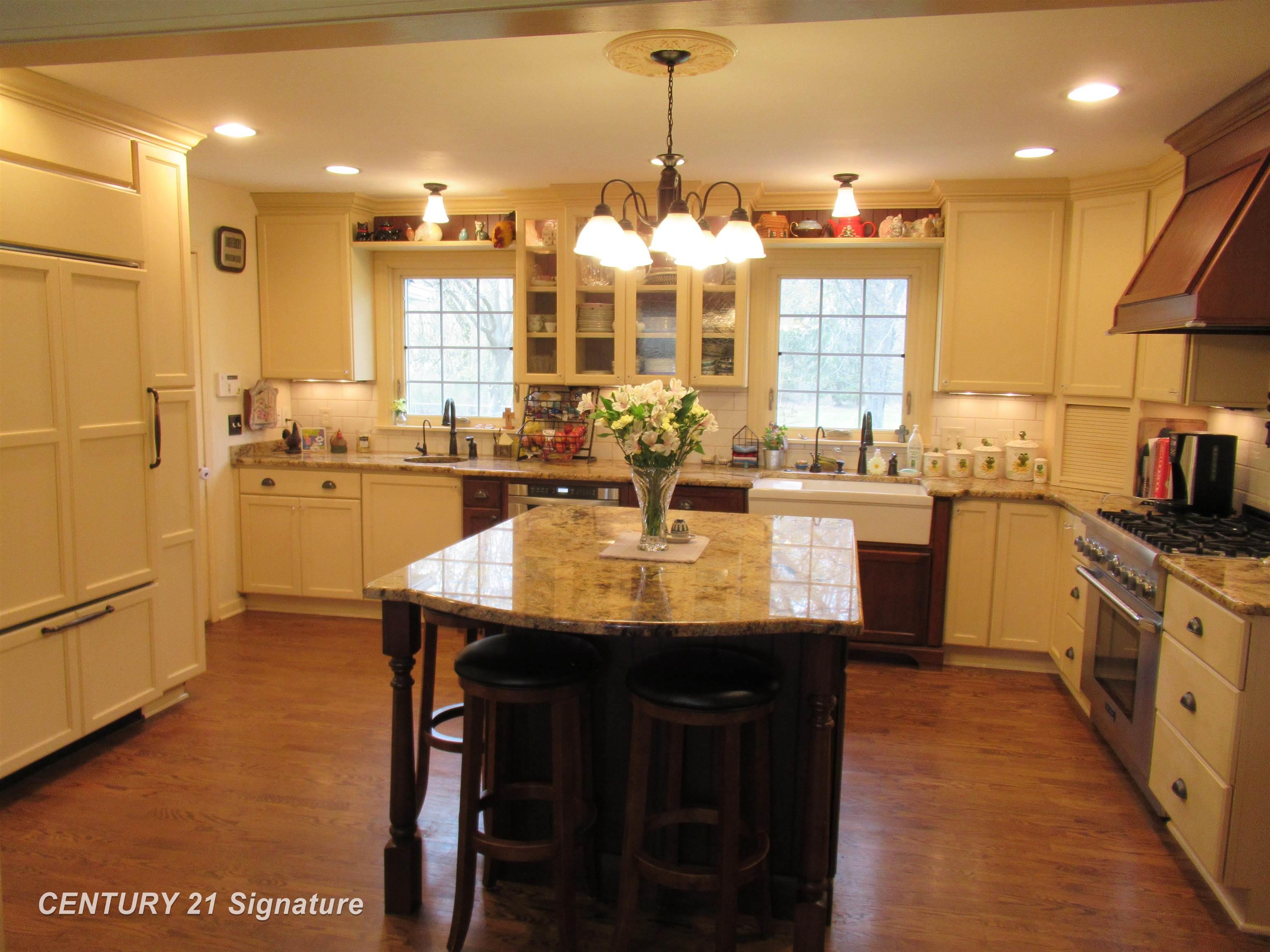 8292 Beecher Road Flushing, MI 48433 - Photo 4 of 54