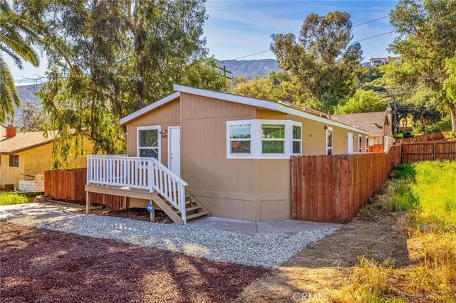 $465,000 | 17603 Hays Lake, Lake Elsinore, CA 92530
