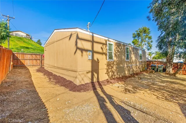 $465,000 | 17603 Hays Lake, Lake Elsinore, CA 92530