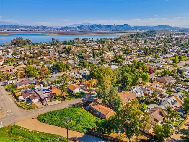 $465,000 | 17603 Hays Lake, Lake Elsinore, CA 92530