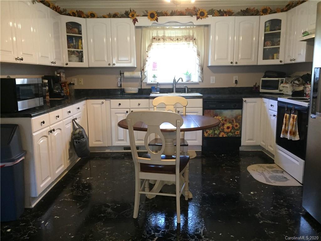 2037 Valley View Lane Lincolnton, NC 28092 - Photo 2 of 30 Gallery Image 2