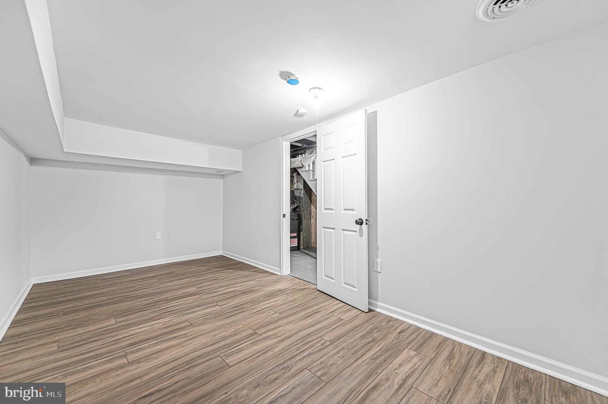 1986 Carter Road Folcroft, PA 19032 - Photo 28 of 32