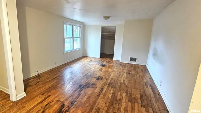 $115,000 | 203 South Orchard Drive, Carbondale, IL 62901