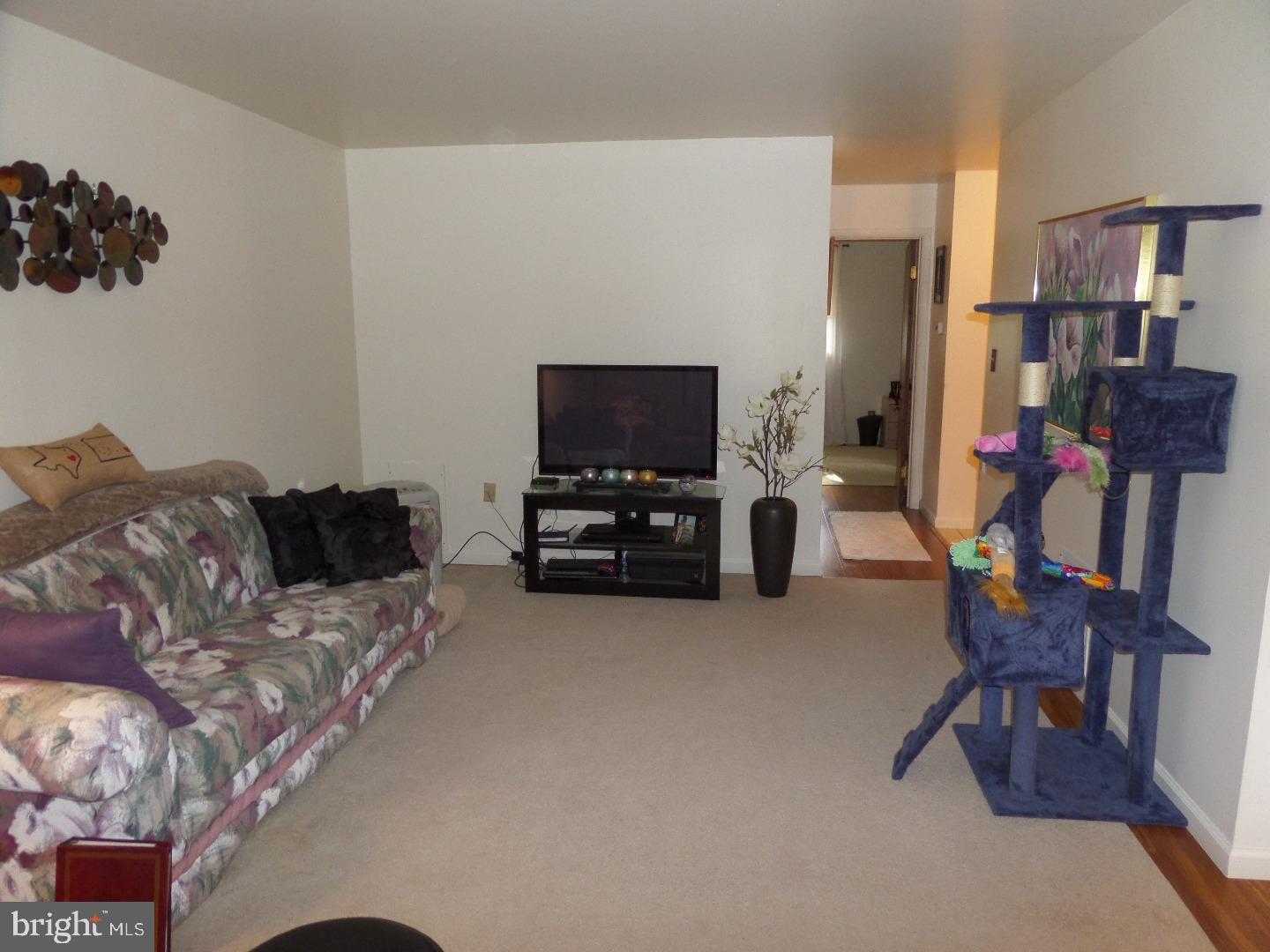 14 D Fairway Road Reading, PA 19607 - Photo 3 of 11 Gallery Image 3