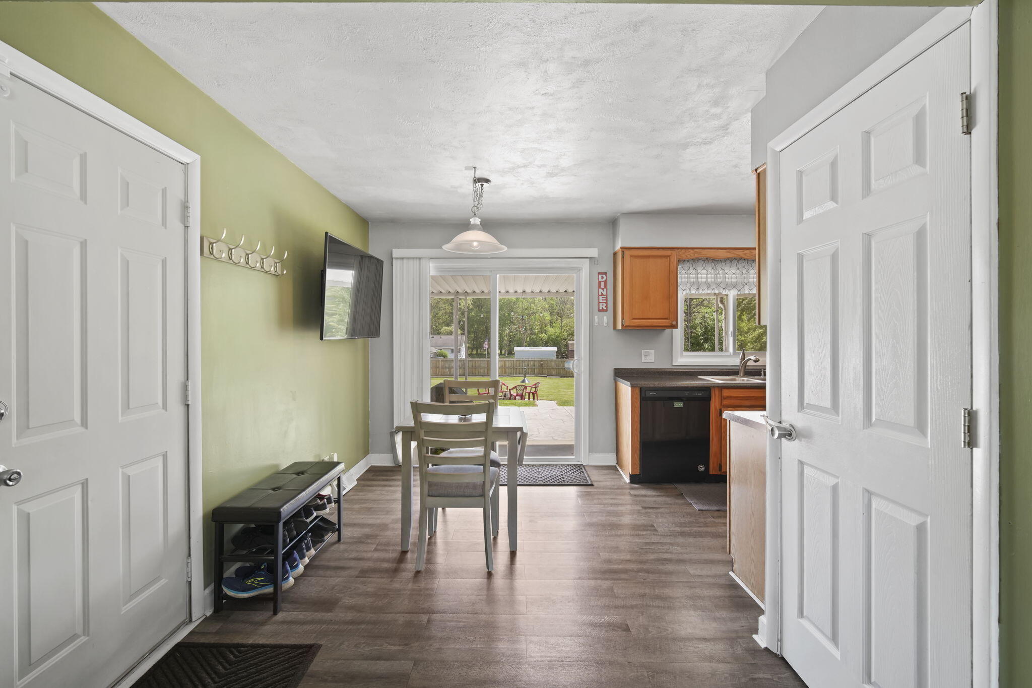703 Leo Road Jackson, MI 49203 - Photo 9 of 58 10