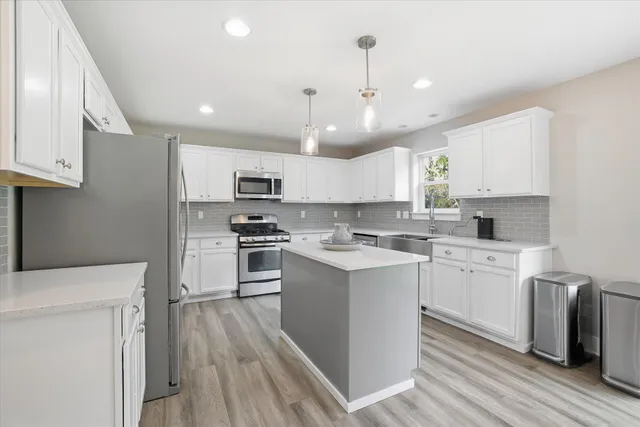 $669,000 | 4260 Carneros Way, Jackson, WI 53037