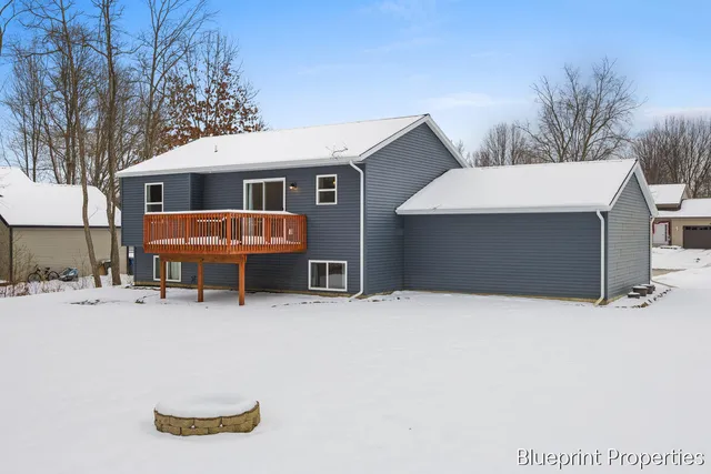 $333,500 | 3445 Grey Fox Lane, Allegan, MI 49010