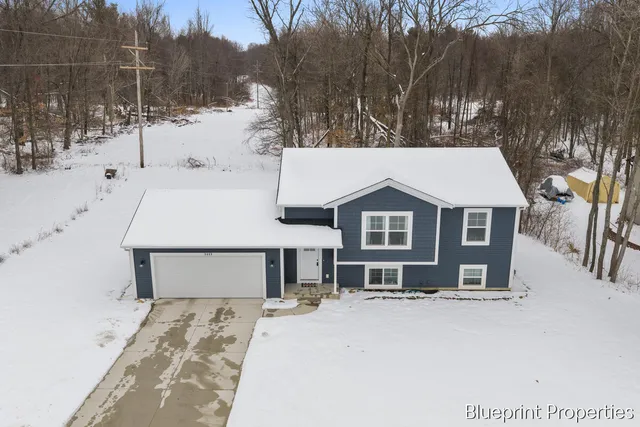$333,500 | 3445 Grey Fox Lane, Allegan, MI 49010