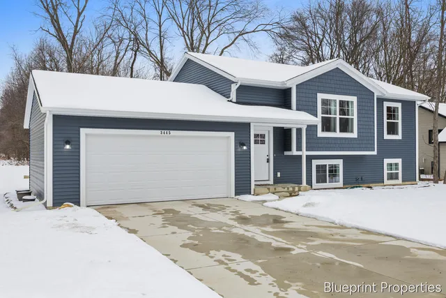 $333,500 | 3445 Grey Fox Lane, Allegan, MI 49010