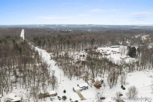 $333,500 | 3445 Grey Fox Lane, Allegan, MI 49010