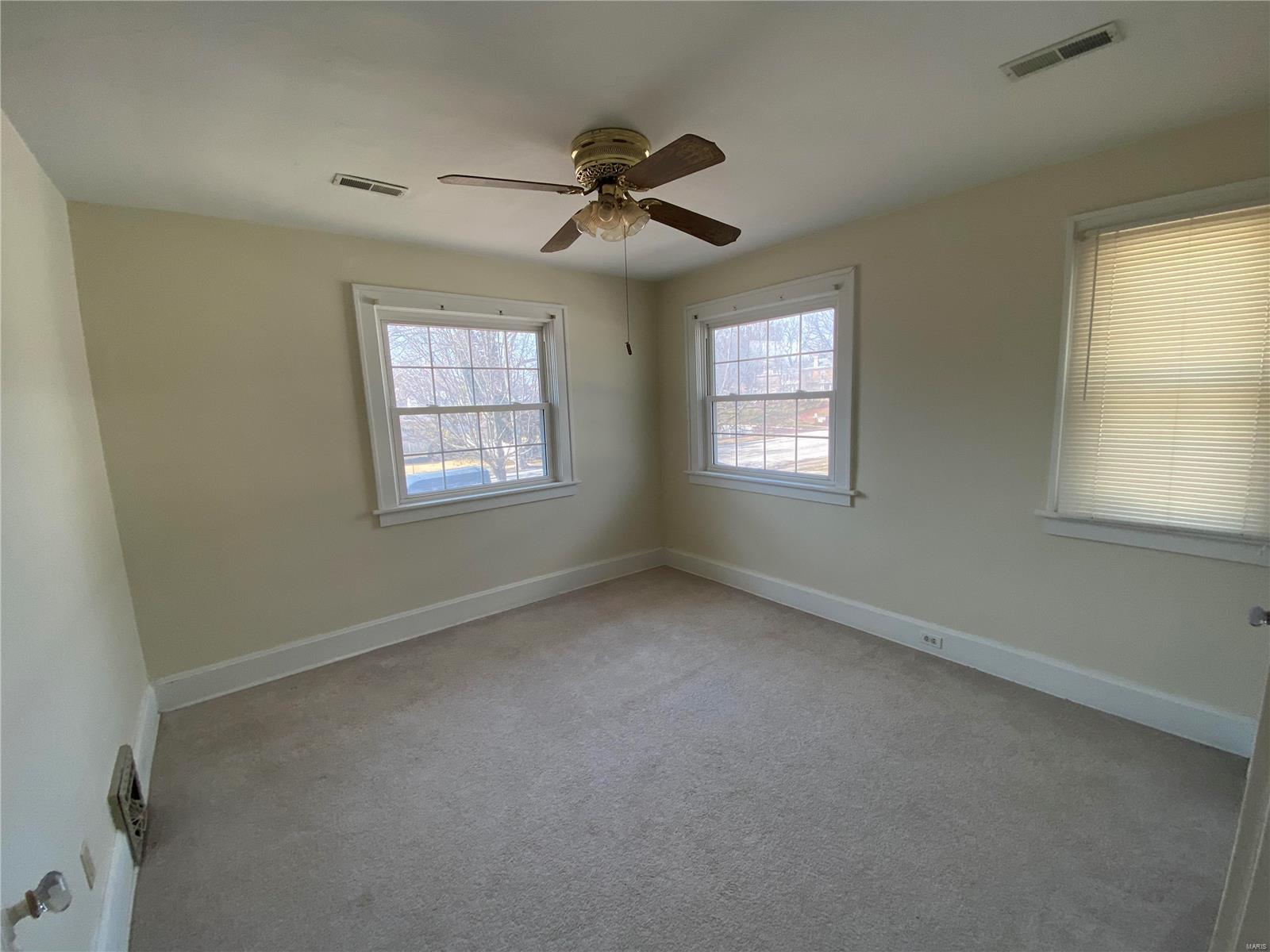 913 Henry Street Alton, IL 62002 - Photo 21 of 31