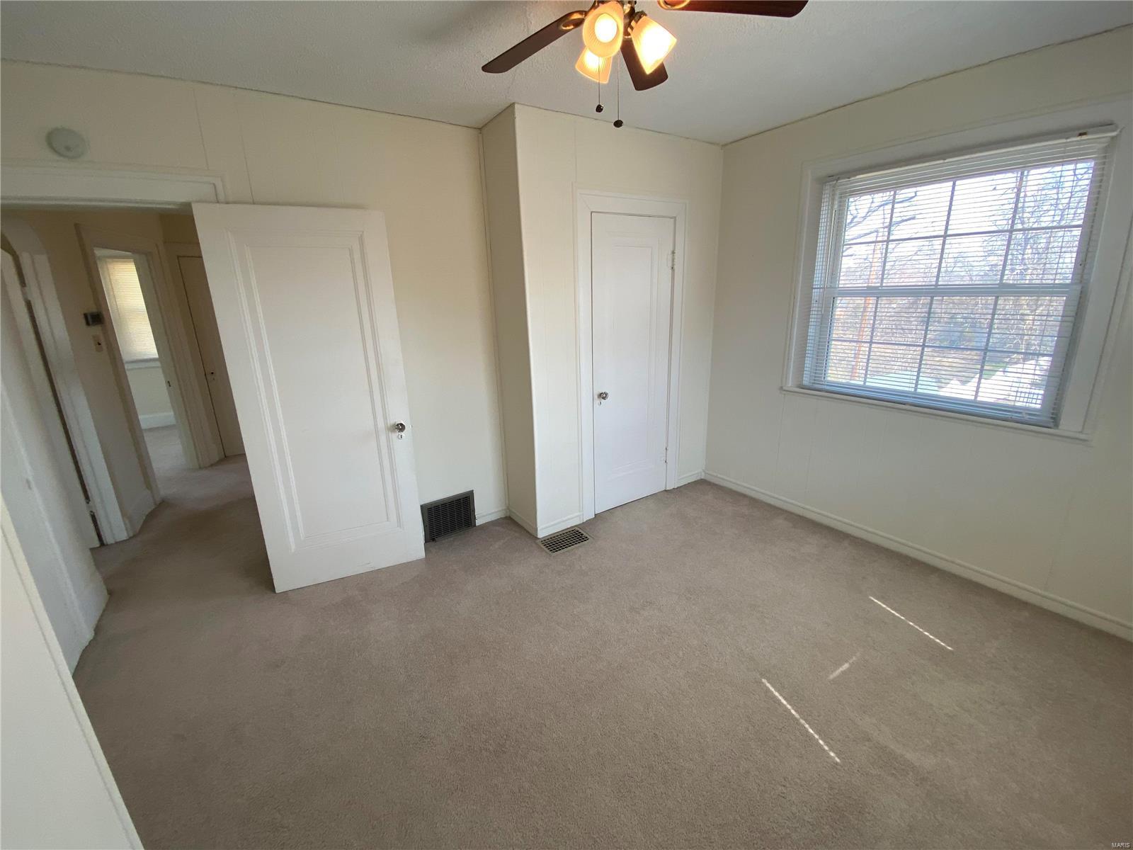 913 Henry Street Alton, IL 62002 - Photo 23 of 31