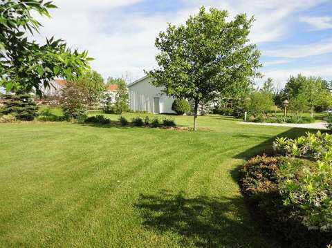 8318 Cook Road Swartz Creek, MI 48473 - Photo 41 of 50 20439940-40.JPG