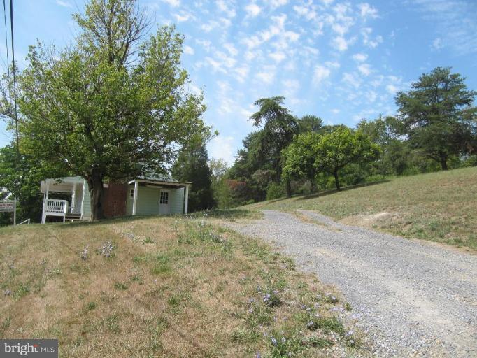 122 Whipporwill Road Front Royal, VA 22630 - Photo 13 of 13 Exterior #2