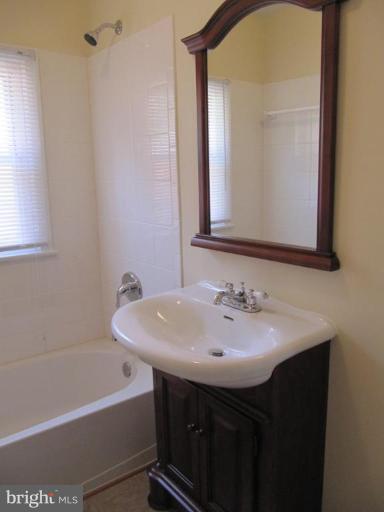 122 Whipporwill Road Front Royal, VA 22630 - Photo 10 of 13 Bath #1