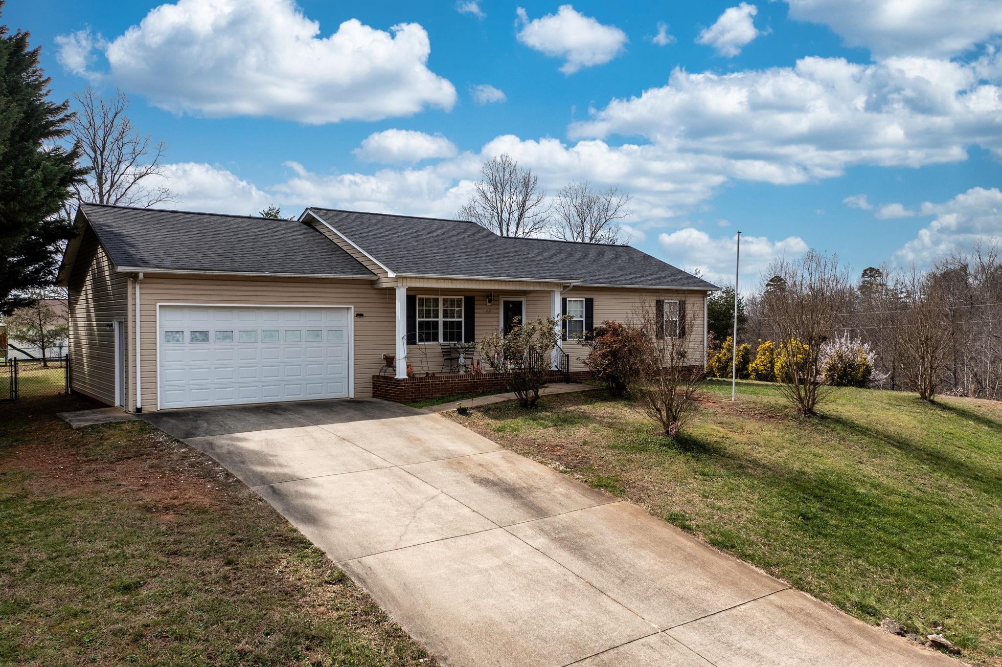 6477 Ridgeview Circle Granite Falls, NC 28630 - Photo 3 of 31 Gallery Image 3