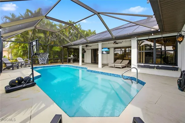 $589,000 | 402 Southwest 28th Street, Cape Coral, FL 33914