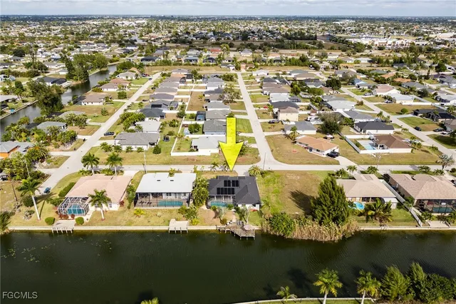 $589,000 | 402 Southwest 28th Street, Cape Coral, FL 33914