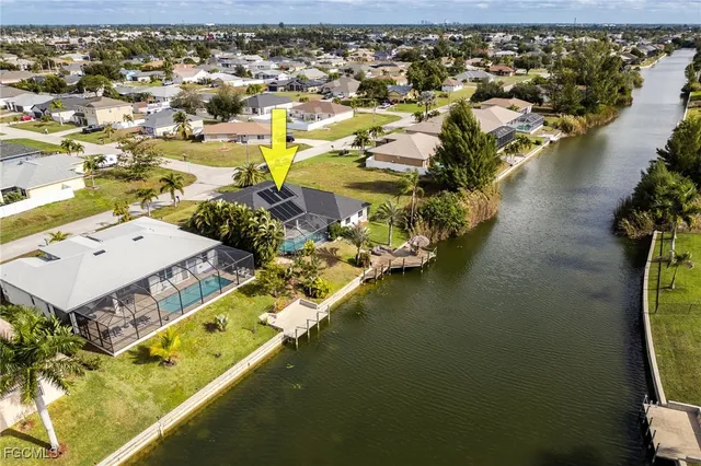 $589,000 | 402 Southwest 28th Street, Cape Coral, FL 33914