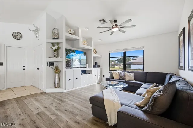 $589,000 | 402 Southwest 28th Street, Cape Coral, FL 33914