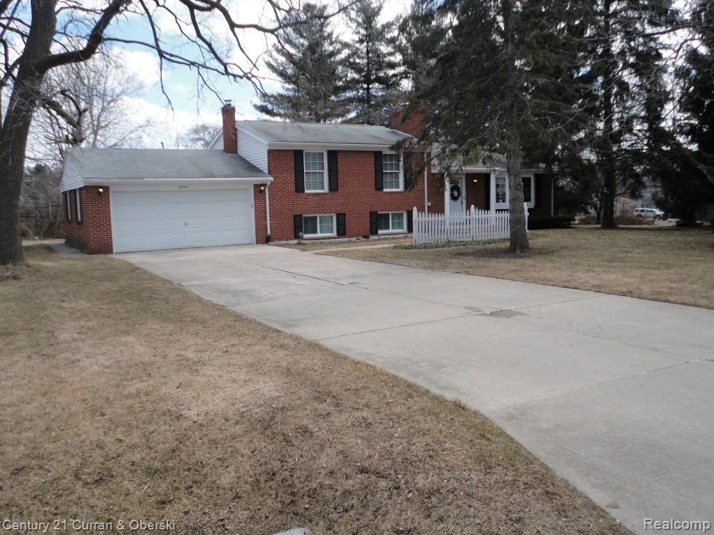 3945 Cone Avenue Rochester Hills, MI 48309 - Photo 1 of 28